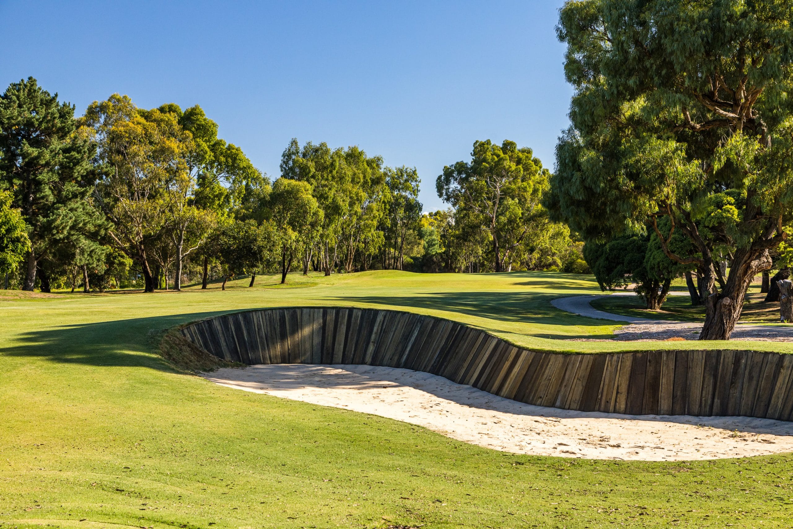 18 Hole Session at Freeway Golf Course