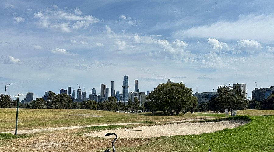 9 Hole Session at Albert Park Golf Course